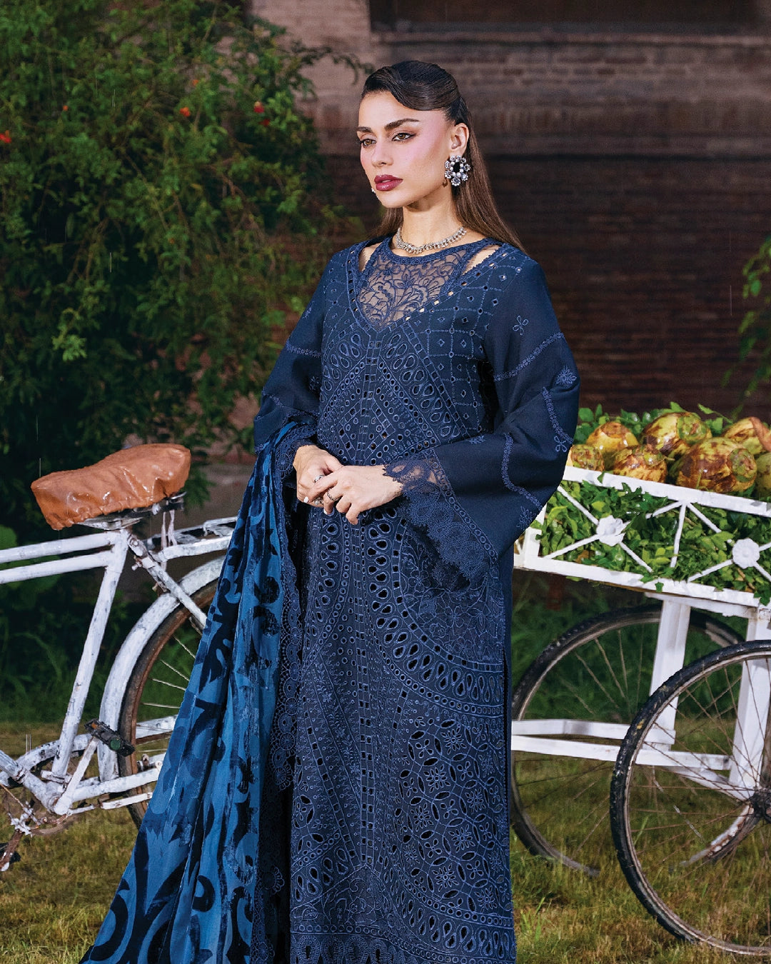 MAHNUR - AMELIA-LUXURY WINTER'26 D-12