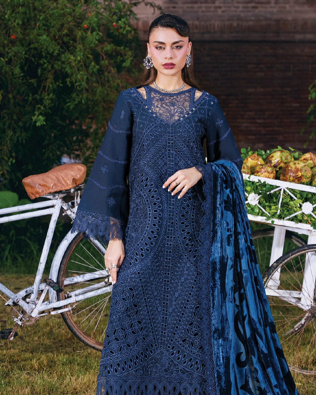 MAHNUR - AMELIA-LUXURY WINTER'26 D-12