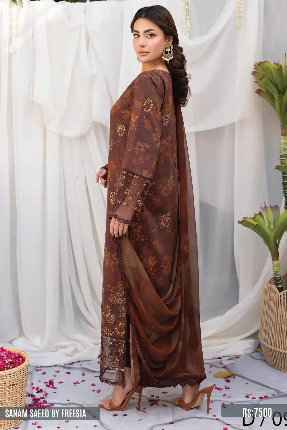 SANAM SAEED BY FREESIA D-09