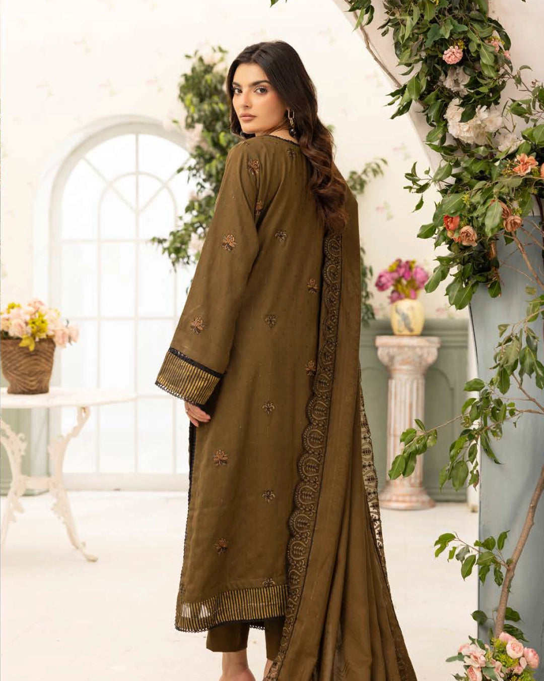 SHAISTA - Festive Semi Peach D-114
