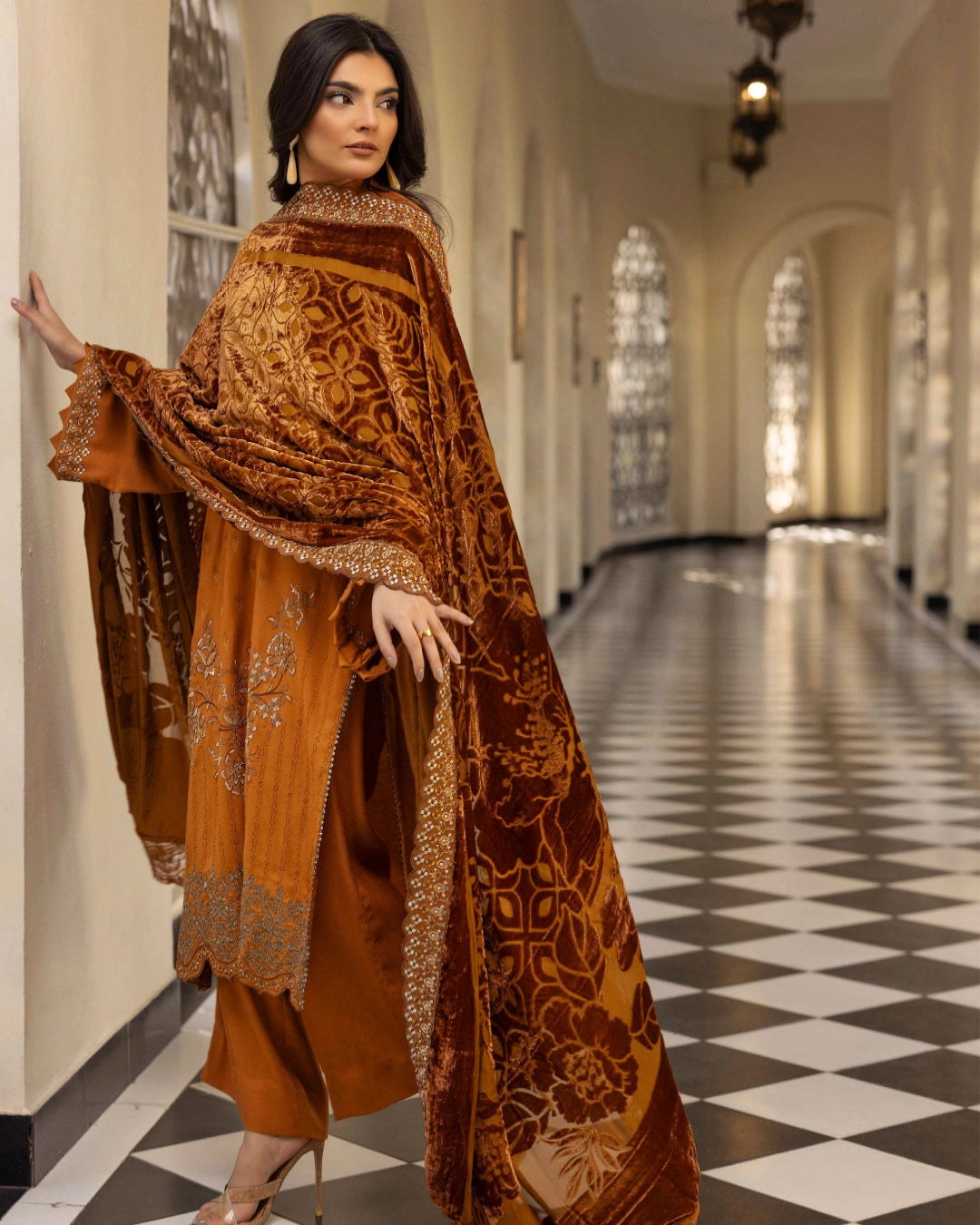 SHAISTA - GOLD PEACH EMB D-149