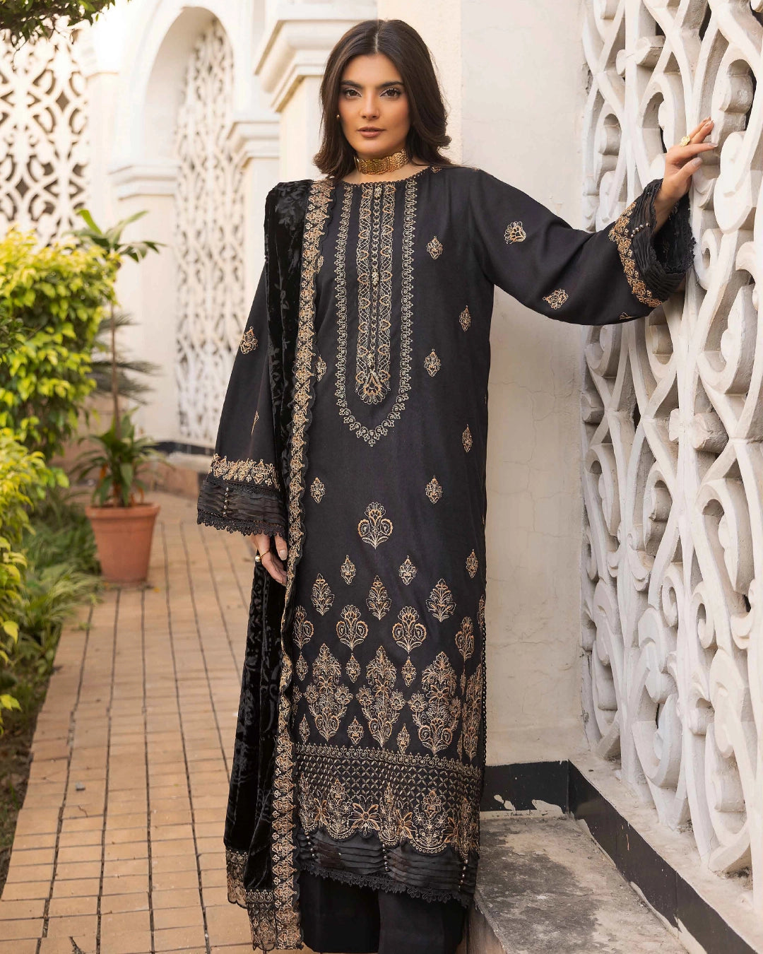 SHAISTA - GOLD PEACH EMB D-153