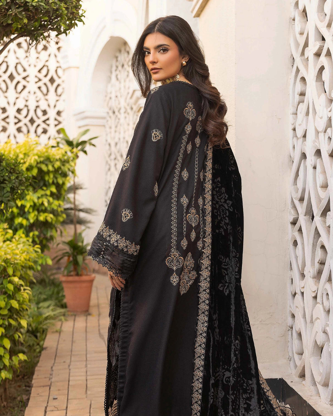 SHAISTA - GOLD PEACH EMB D-153