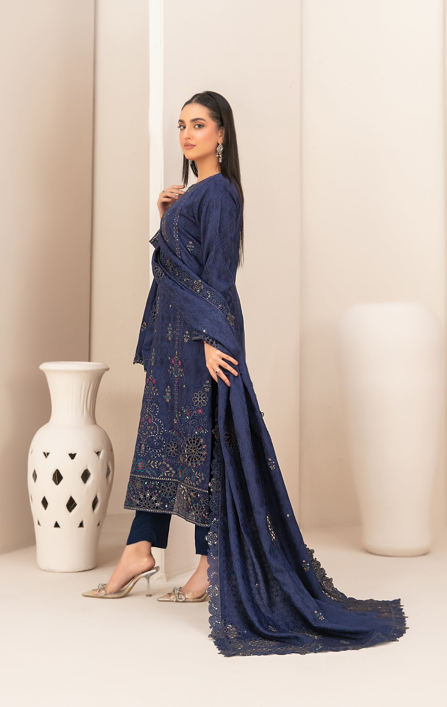 Emboss Mid Summer Jacquard D-5384