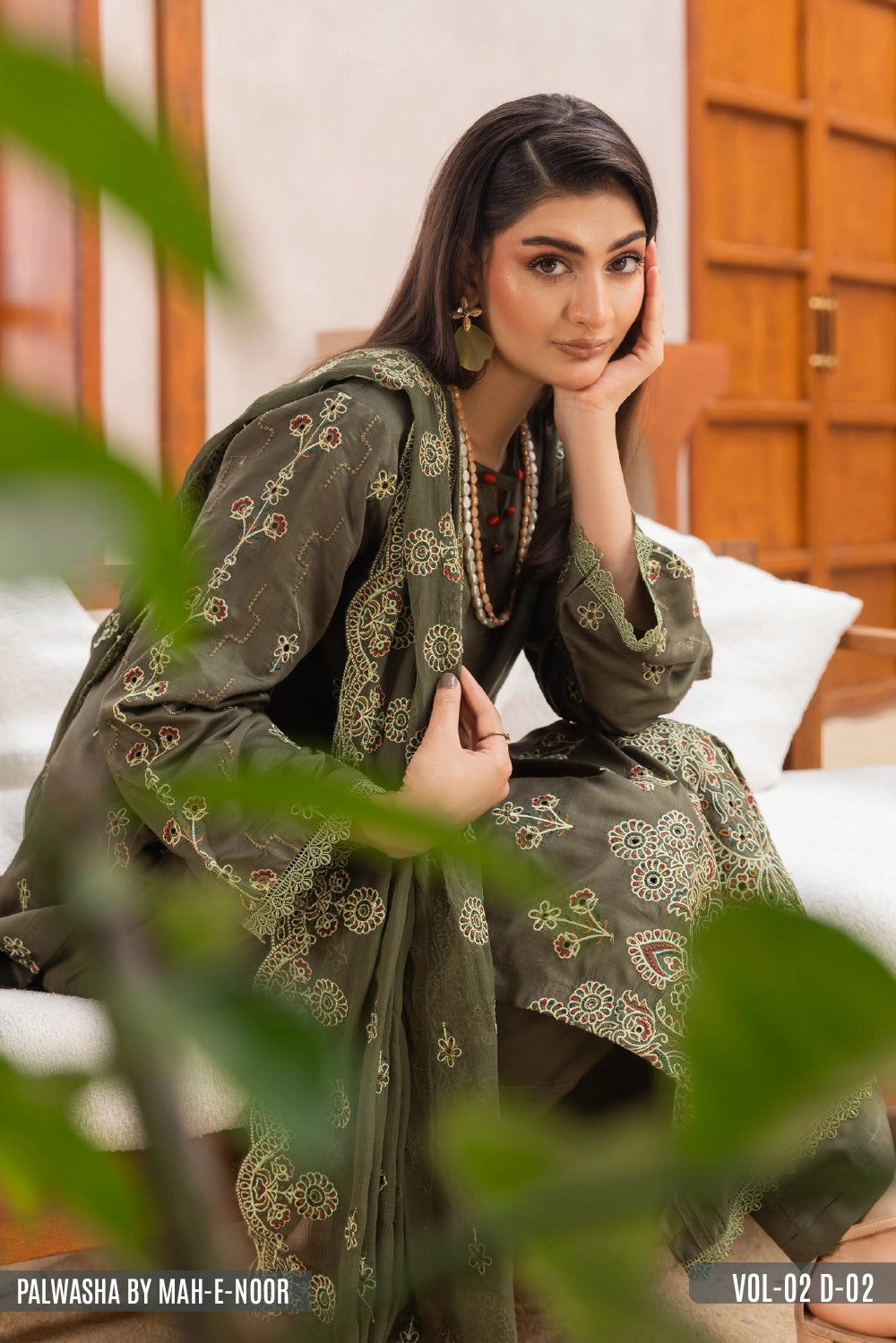 PALWASHA BY MAH-E-NOOR Vol-02 D-02